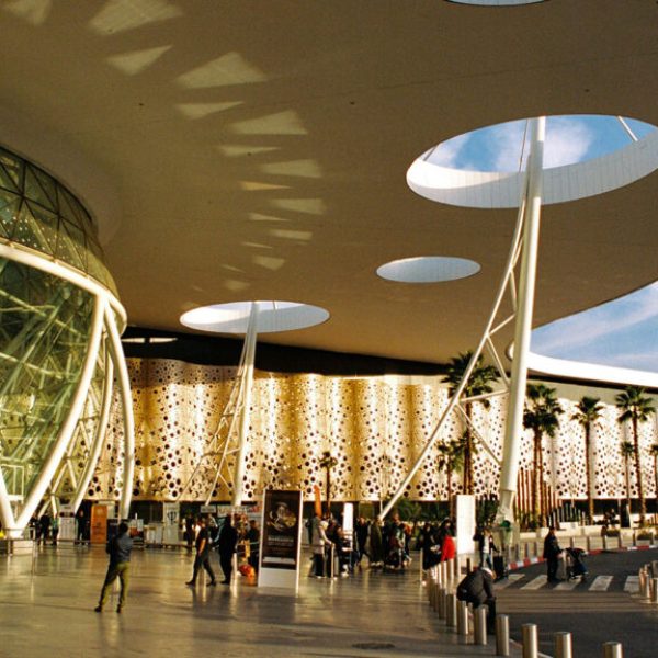 MARRAKECT-AIRPORT-OUTSIDE-1024x576